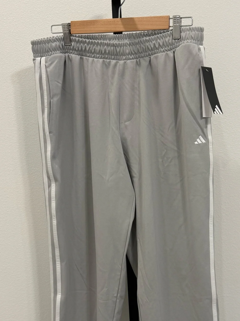 adidas men’s golf track pant Large Athletic Athlesiure Comfortable Casual Weeken